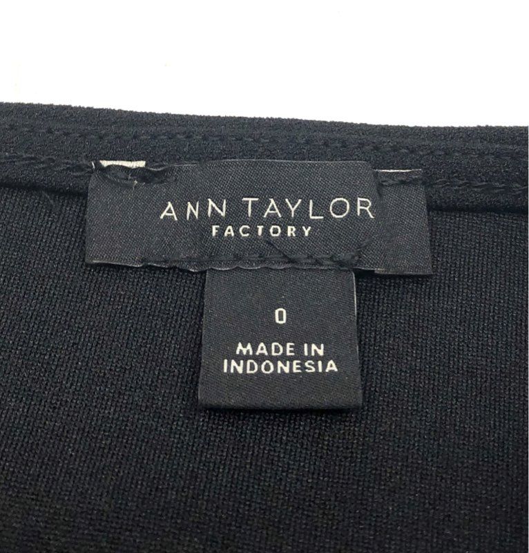 Ann Taylor Factory Women's Black Sleeveless V-Neck Tie Waist Jumpsuit Sz 0