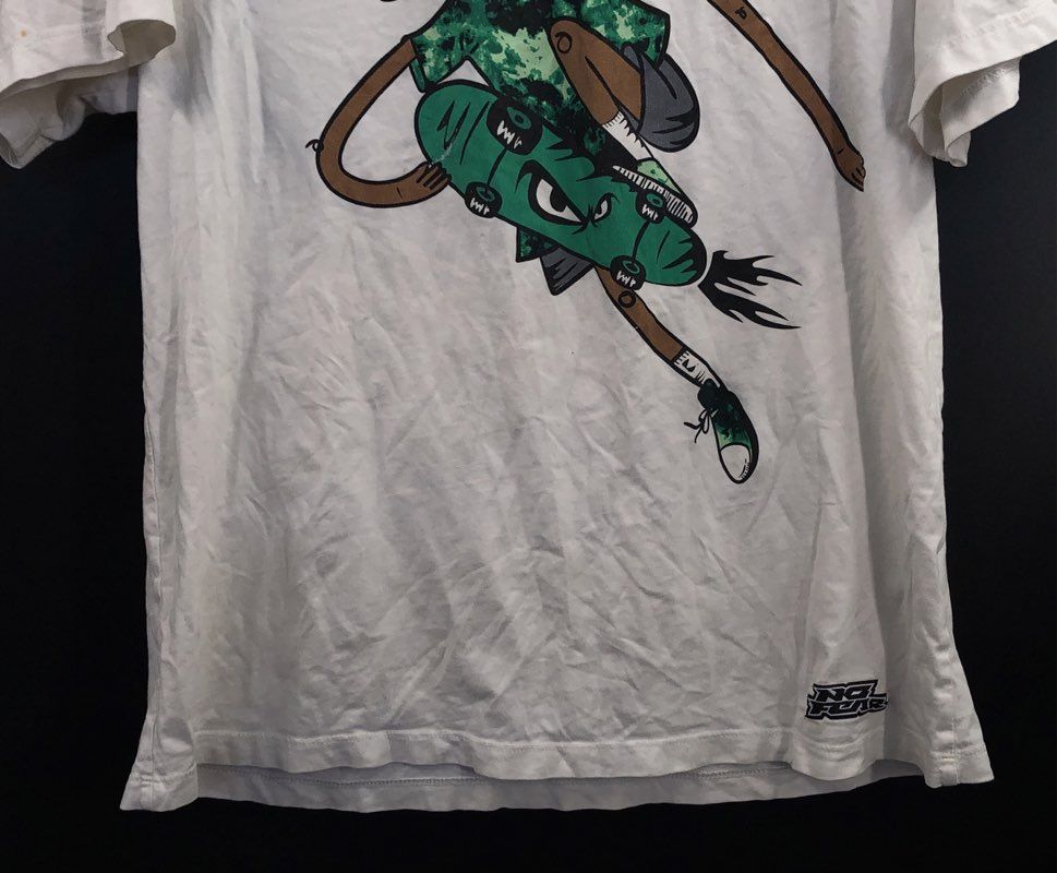 No Fear Skateboard Dog Graphic T-Shirt White Y2K Sz S