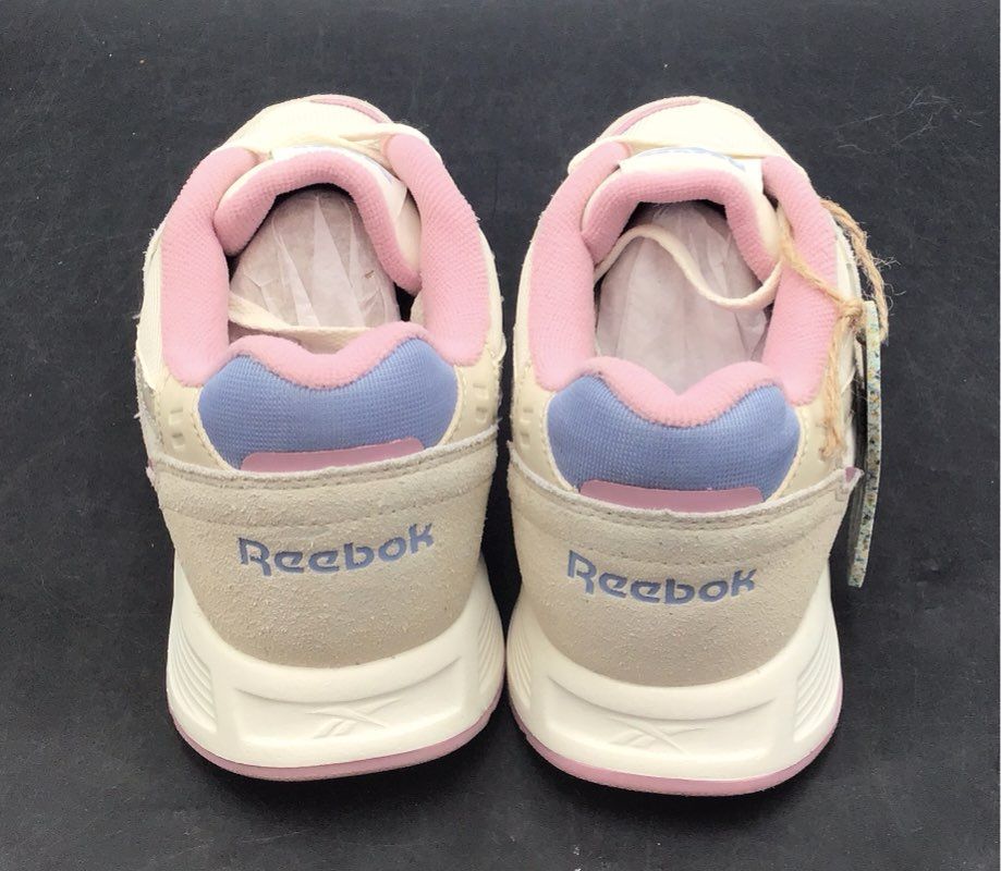 Reebok Rewind Run Chalk Pink Blue Low Top Sneakers Women's Size 10 NWT