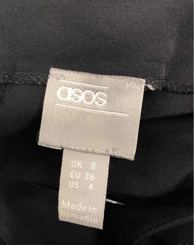ASOS Women's Black Wrap V-Neck Sleeveless Tie Waist Jumpsuit Sz 4