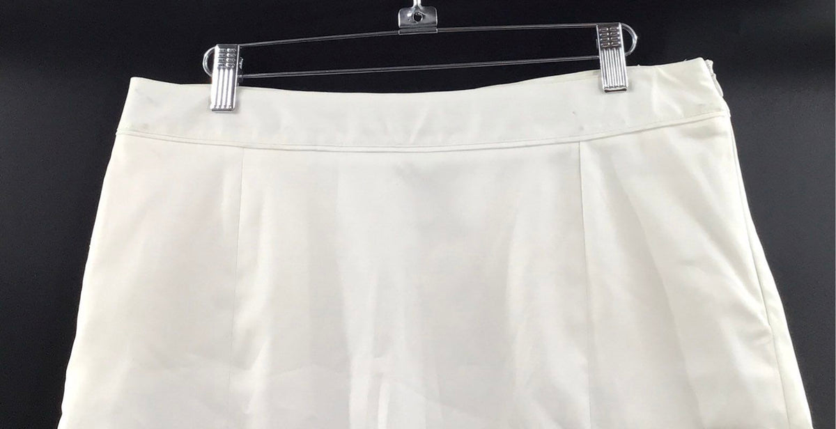 Greg Norman Women's White Perfect Fit Performance Stretch Golf Skort Sz 6
