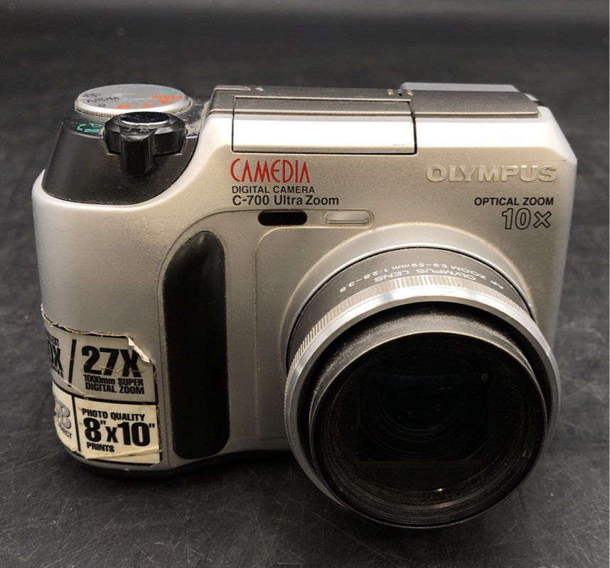 Olympus Camedia C-700 Ultra Zoom Compact Digital Camera