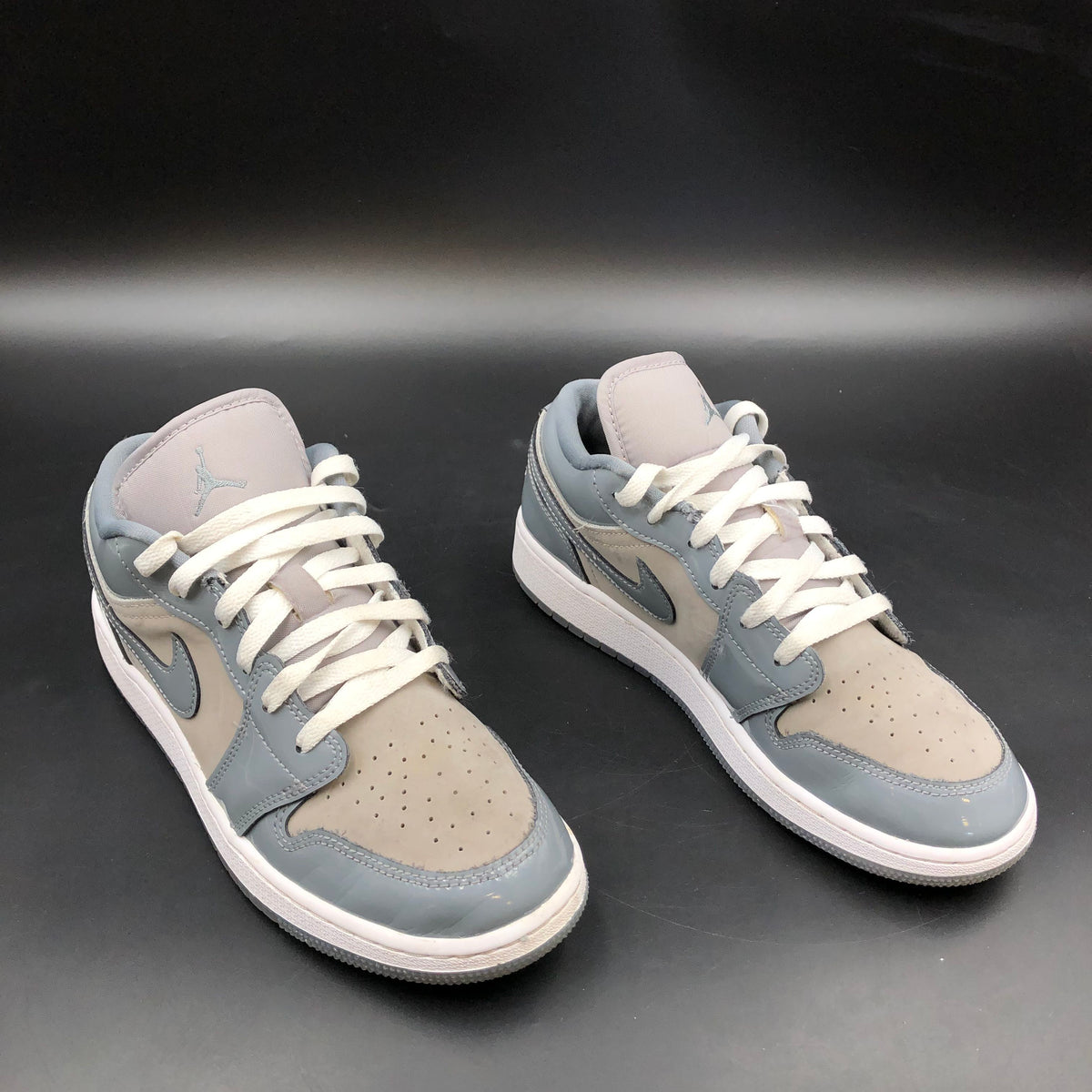 Nike Air Jordan 1 Low Patent Cool Grey Boy's Sneakers Size 6Y COA