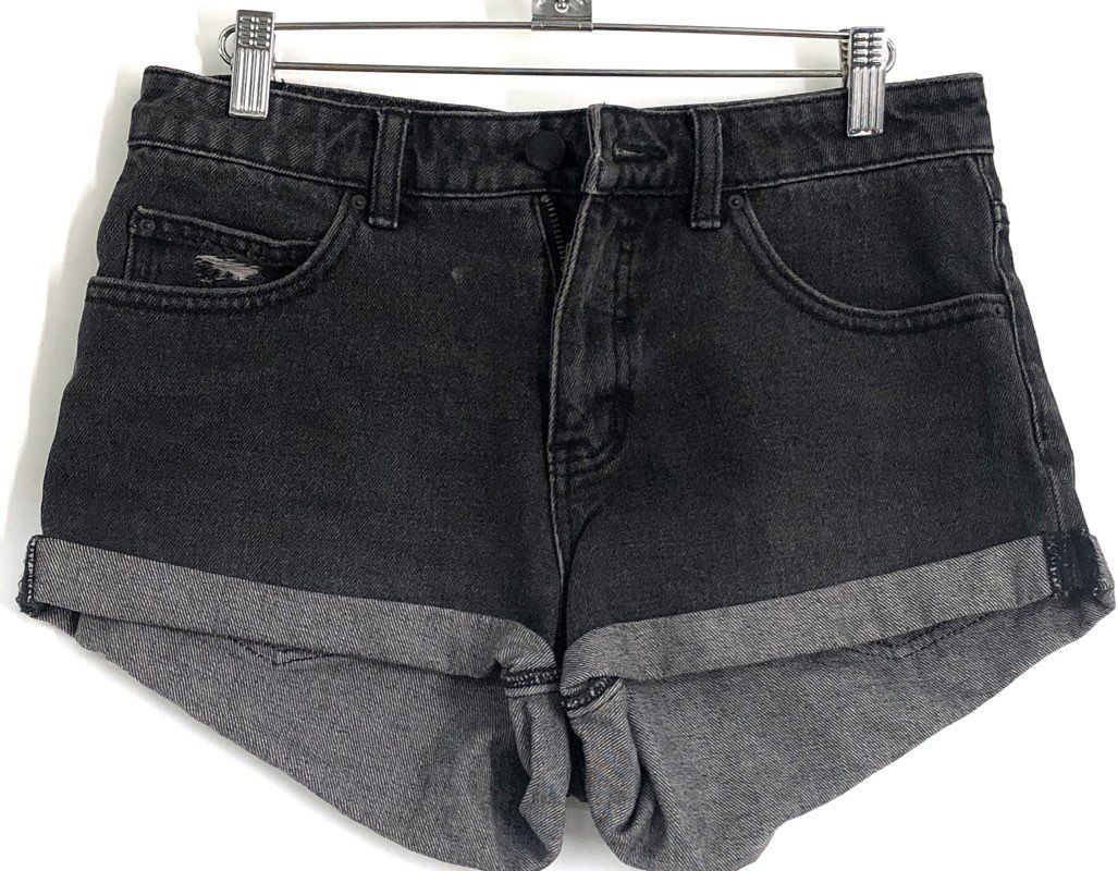 Billabong Women's Black Wash Distressed Frayed Cuffed Denim Shorts Sz 27