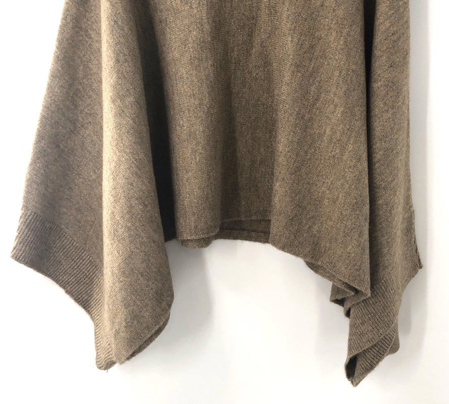 Love Token Women's Hayes Poncho Sweater Oatmeal Collared Knit NWT Sz M/L