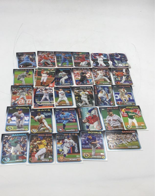 6.6 Lbs Lot of Baseball MLB Cards. Medium Box, Unsorted