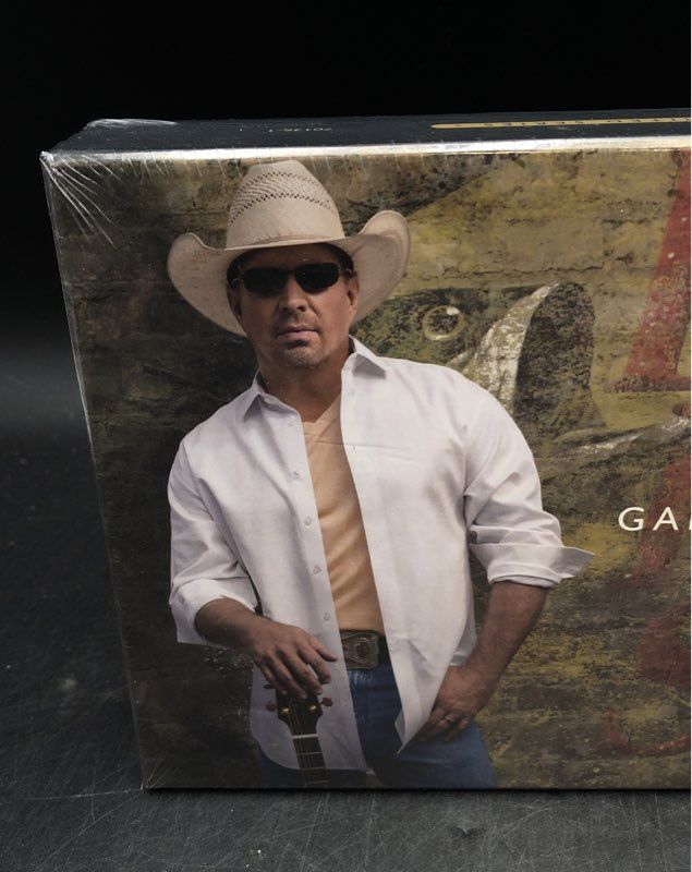 New Garth Brooks Bass Pro Shop Edition The Limited Series 7-Disc CD Box Set