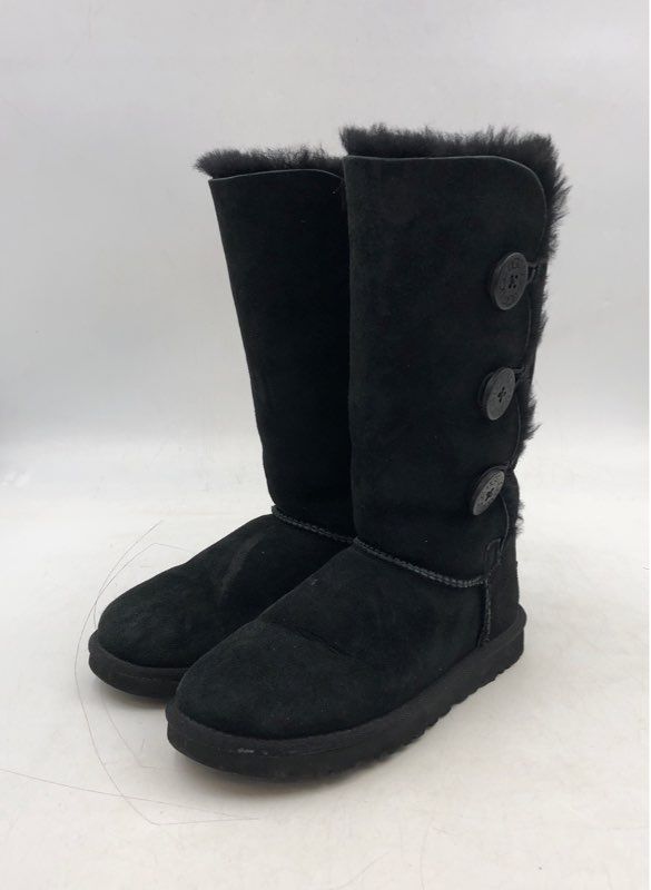 UGG Women&#39;s Bailey Button Triplet 1873 Black Shearling Boots - Size 6