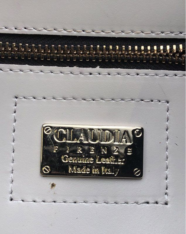 Claudia Firenze Off-White Italian Leather Top Handle Bag Wood Handle Crossbody