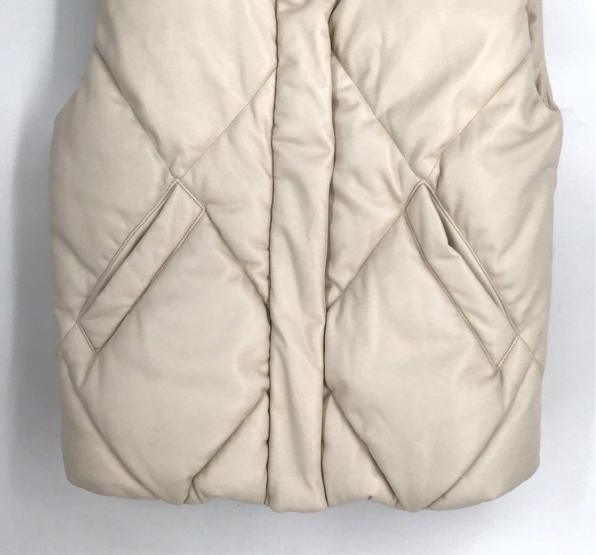 NWT Abercrombie &amp; Fitch Women&#39;s Cream Puffer Vest - Size XS