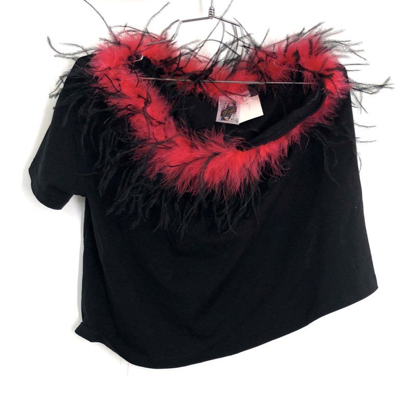 Queen of Hearts Women's Black Red Feather Trim Asymmetric Cropped Shirt XS NWT