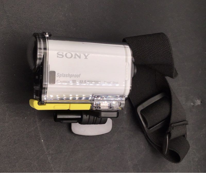 Sony Splashproof Exmor 13.5 MP SteadyShot Compact Camcorder