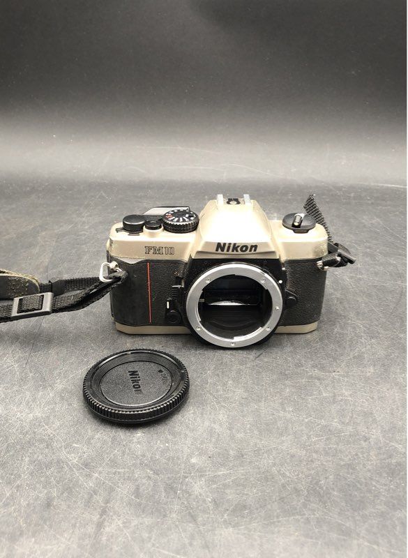 Nikon FM10 Film 35mm SLR Camera With Lens Cap