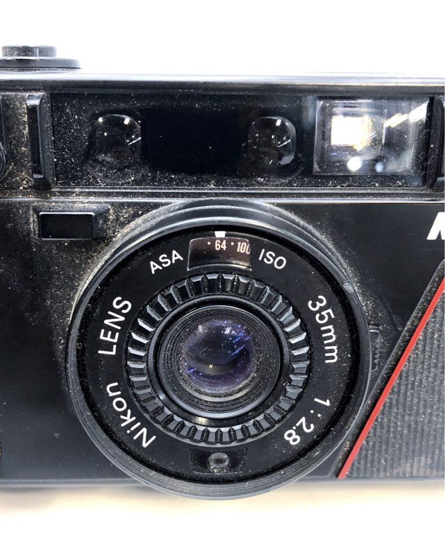 Vintage Nikon L35AF 35mm Point & Shoot Film Camera 35mm f/2.8 Lens