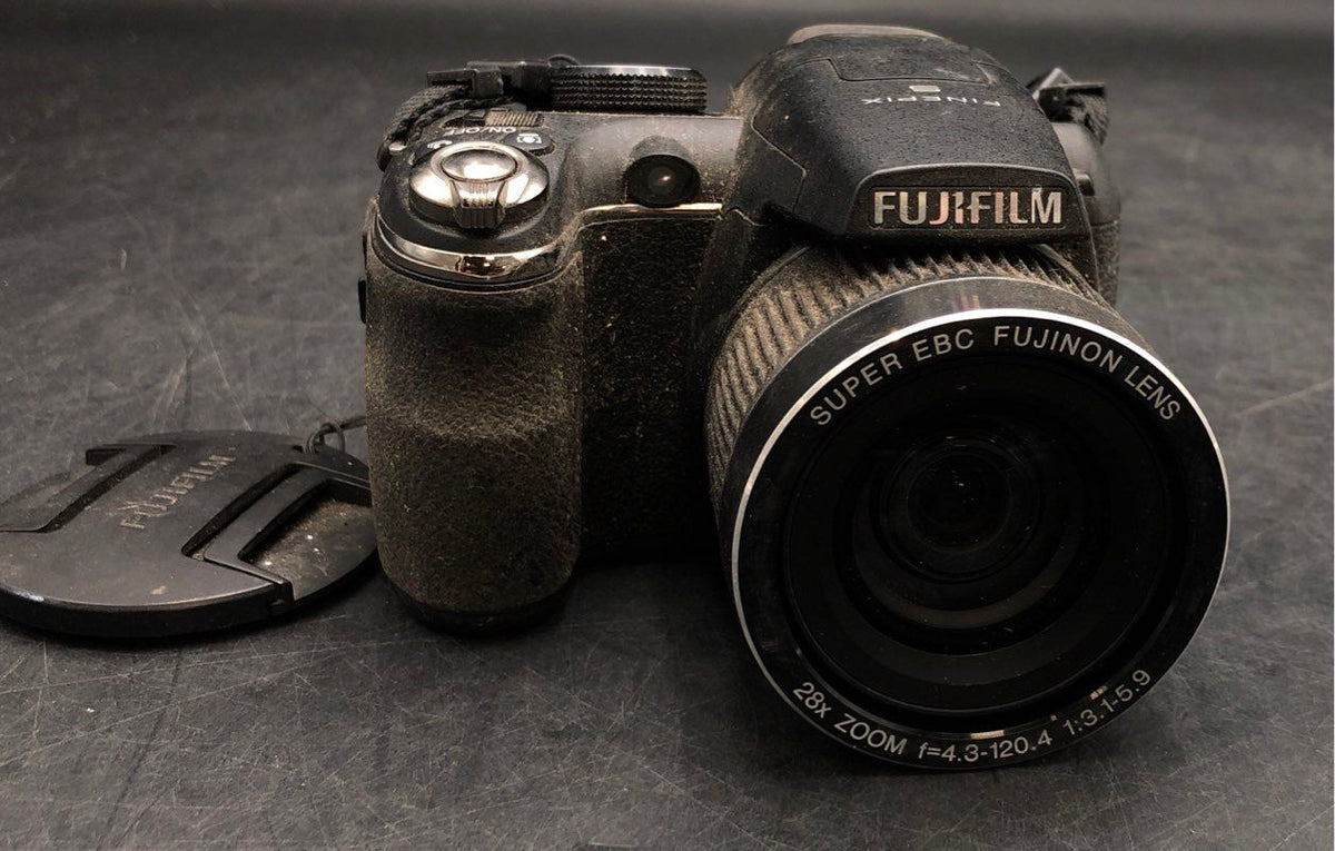 Fujifilm FinePix S3400 14MP 28x Optical Zoom Digital Bridge Camera