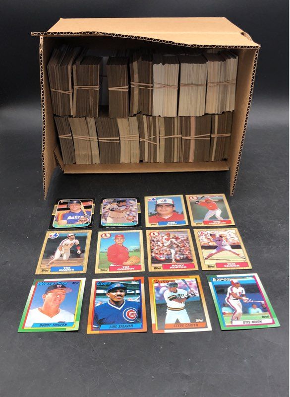Lot Of Topps Baseball MLB Cards. Medium Box, Unsorted