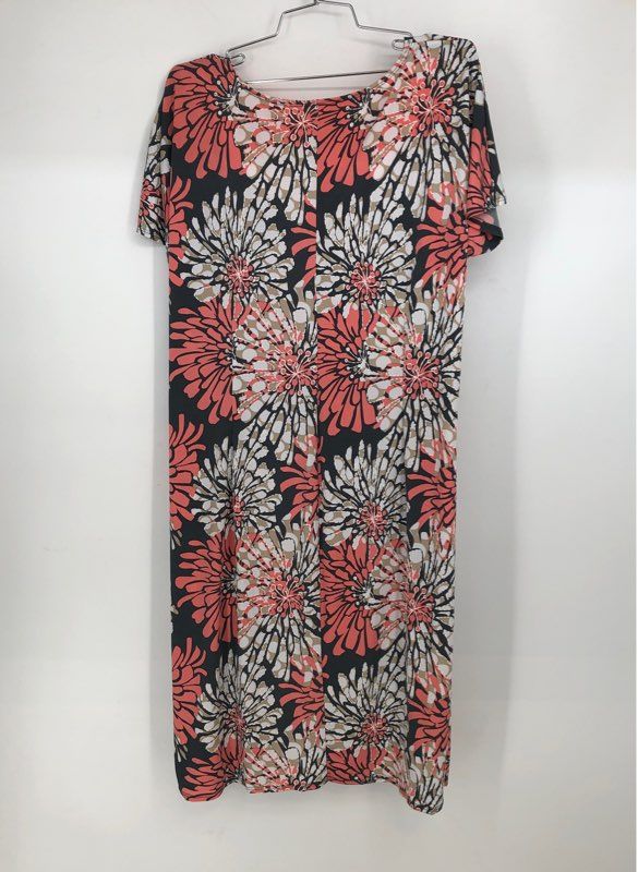 NWT Signature By Robbie Bee Women&#39;s Gray Coral Floral Shift Dress - Size XL