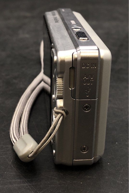 Sony Cyber-shot DSC-S950 10.1 MP Digital Point & Shoot Camera