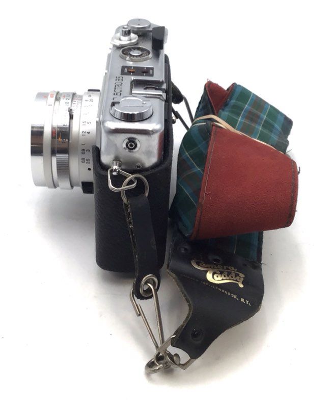 Vintage Yashica Electro 35 35mm Rangefinder Film Camera 45mm f/1.7 Lens