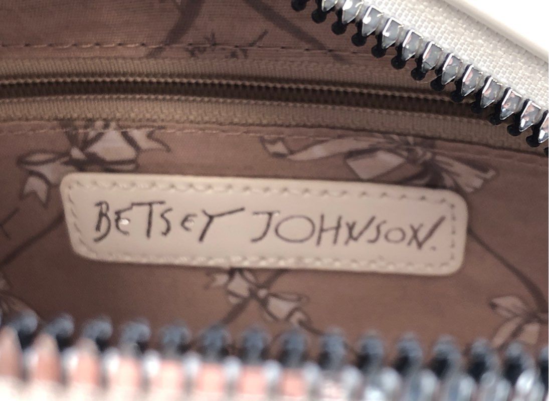 NWT Betsey Johnson White Kitsch Ghost Crossbody Bag