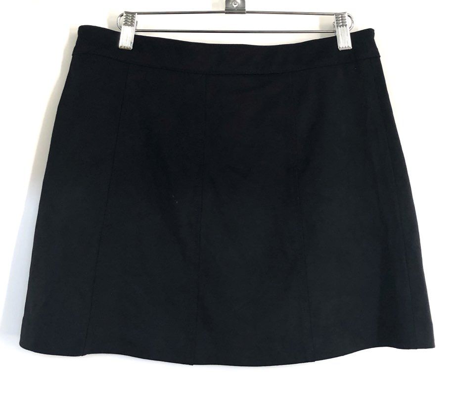 Zara Women's Black Button Front Faux Suede Mini Skirt Patch Pockets Sz L