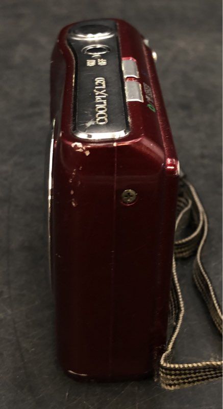 Nikon COOLPIX L20 10.0MP Digital Camera 3.6x Optical Zoom Red