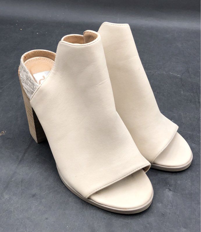 DV by Dolce Vita Barkar Cream Off White Open Toe Block Heel Mules Size 6