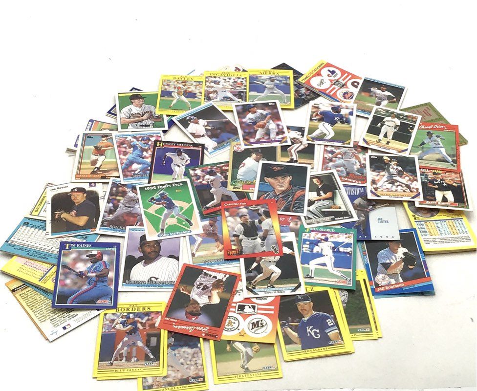 4.3 lbs. Lot of Baseball MLB Cards. Medium Box, Unsorted