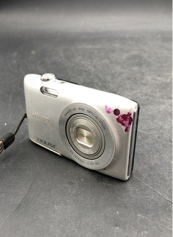 Nikon Coolpix S3200 6X Wide Optical Zoom Digital Camera