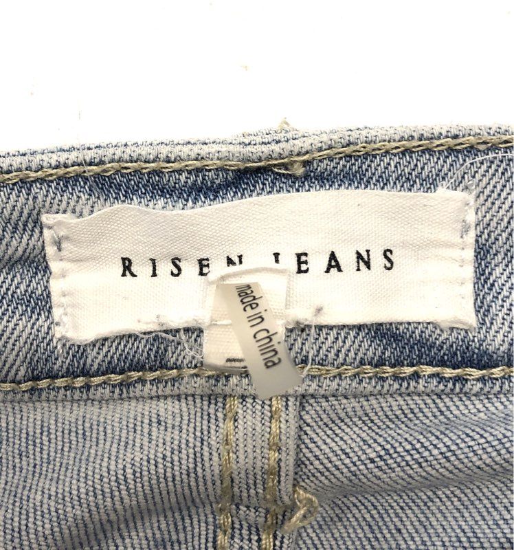 Risen Women's Light Wash High Rise Distressed Ripped Raw Hem Jeans Sz 7