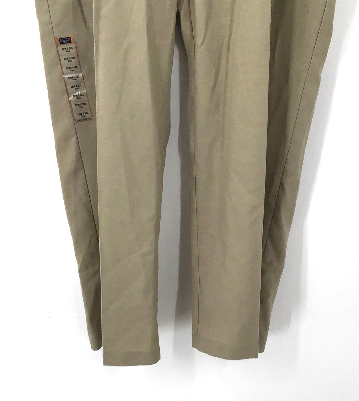 NWT Haggar Men's Khaki Trouser Pants - Size 42W X 32L