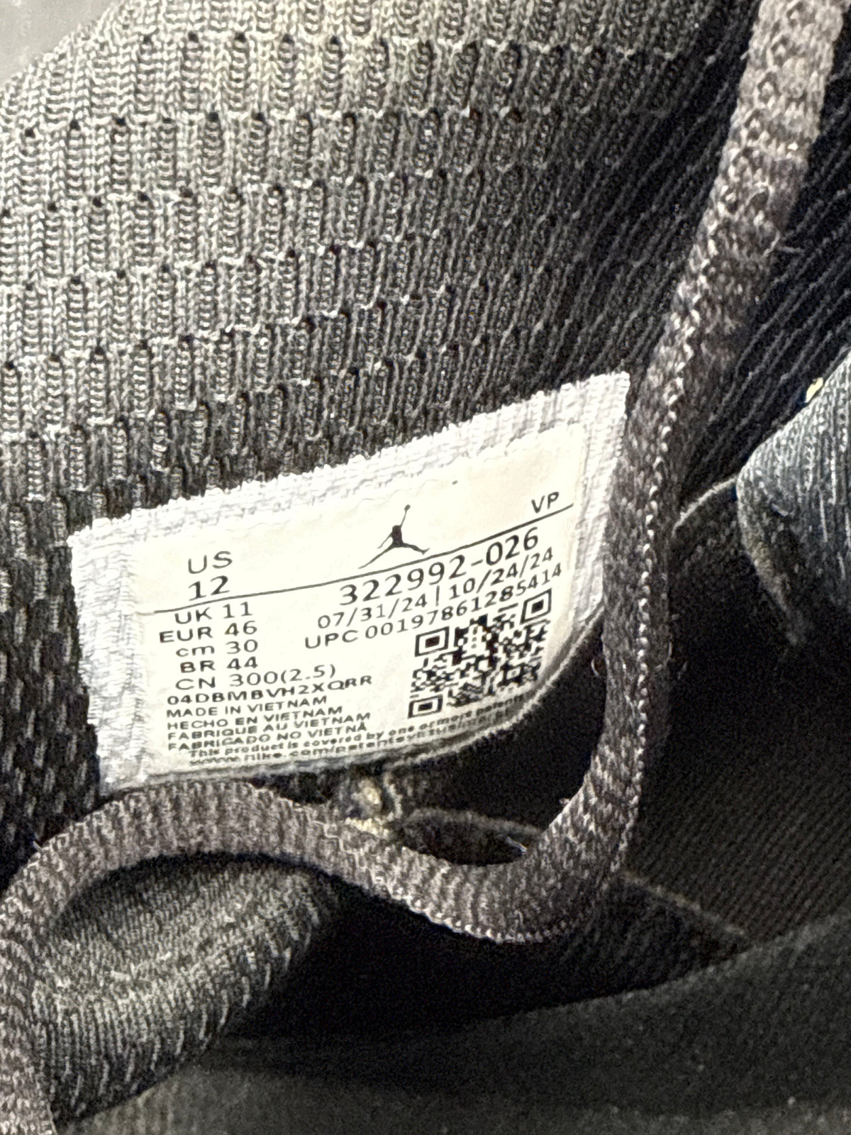 Nike Jordan 6 Rings Black Anthracite Fire Red Basketball Sneakers Size 12 COA