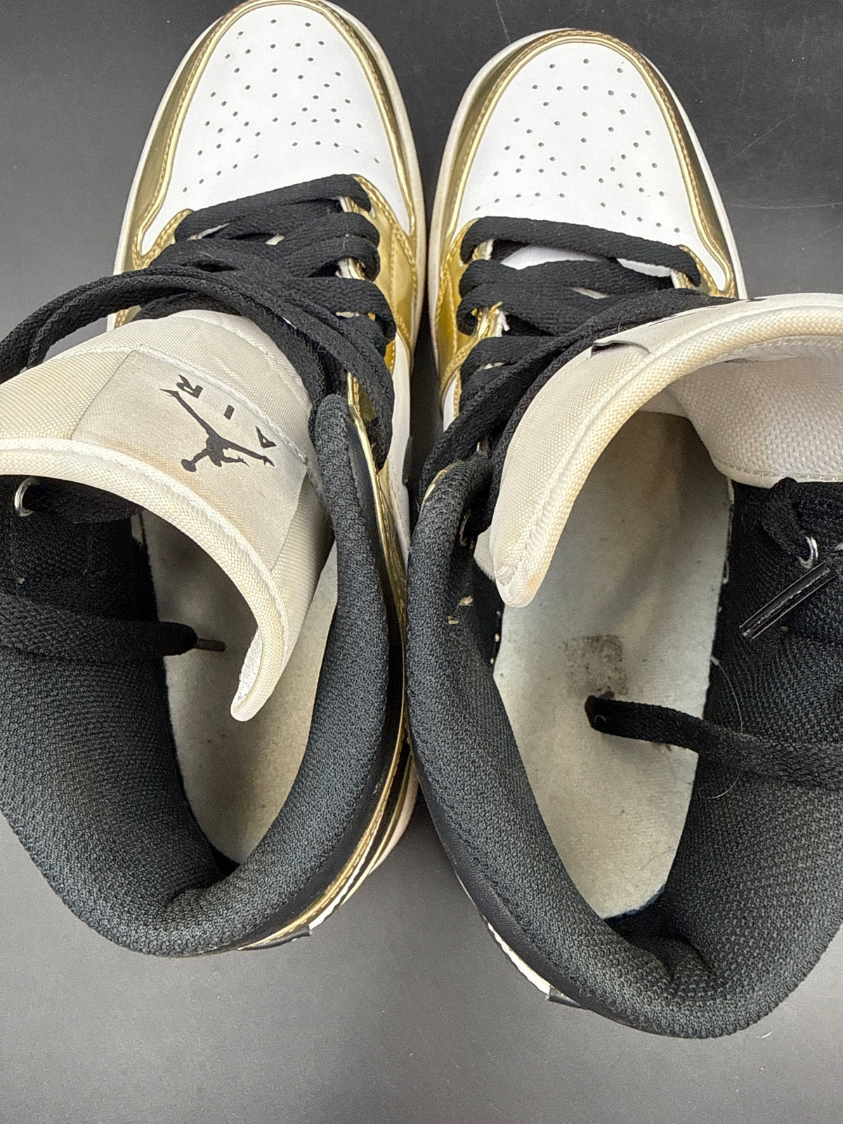 Nike Air Jordan 1 Mid SE Metallic Gold White Black Sneakers Men's Size 8 COA