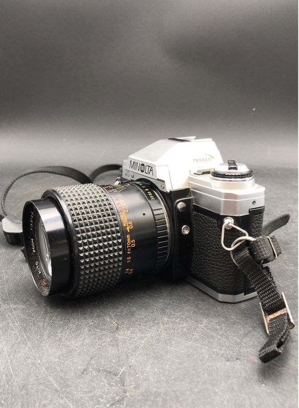 Minolta X-370 Film 35mm SLR Camera