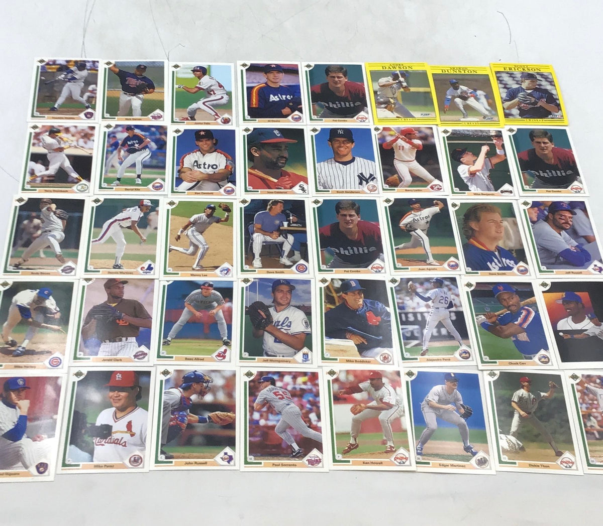 Lot of Baseball MLB Trading Cards. Medium Box, Unsorted