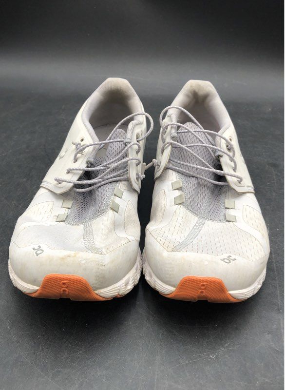 On Cloud Women's White Athletic Shoes - Size 9.5