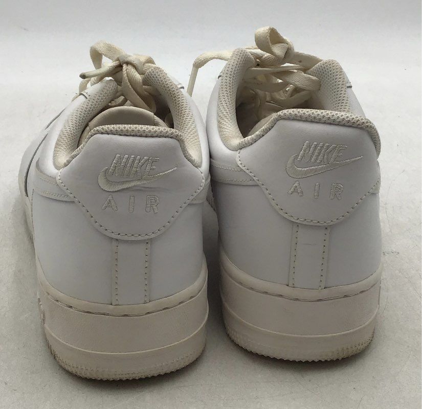 Nike Men&#39;s Air Force 1 Low &#39;07 White Athletic Shoes - Size 9.5