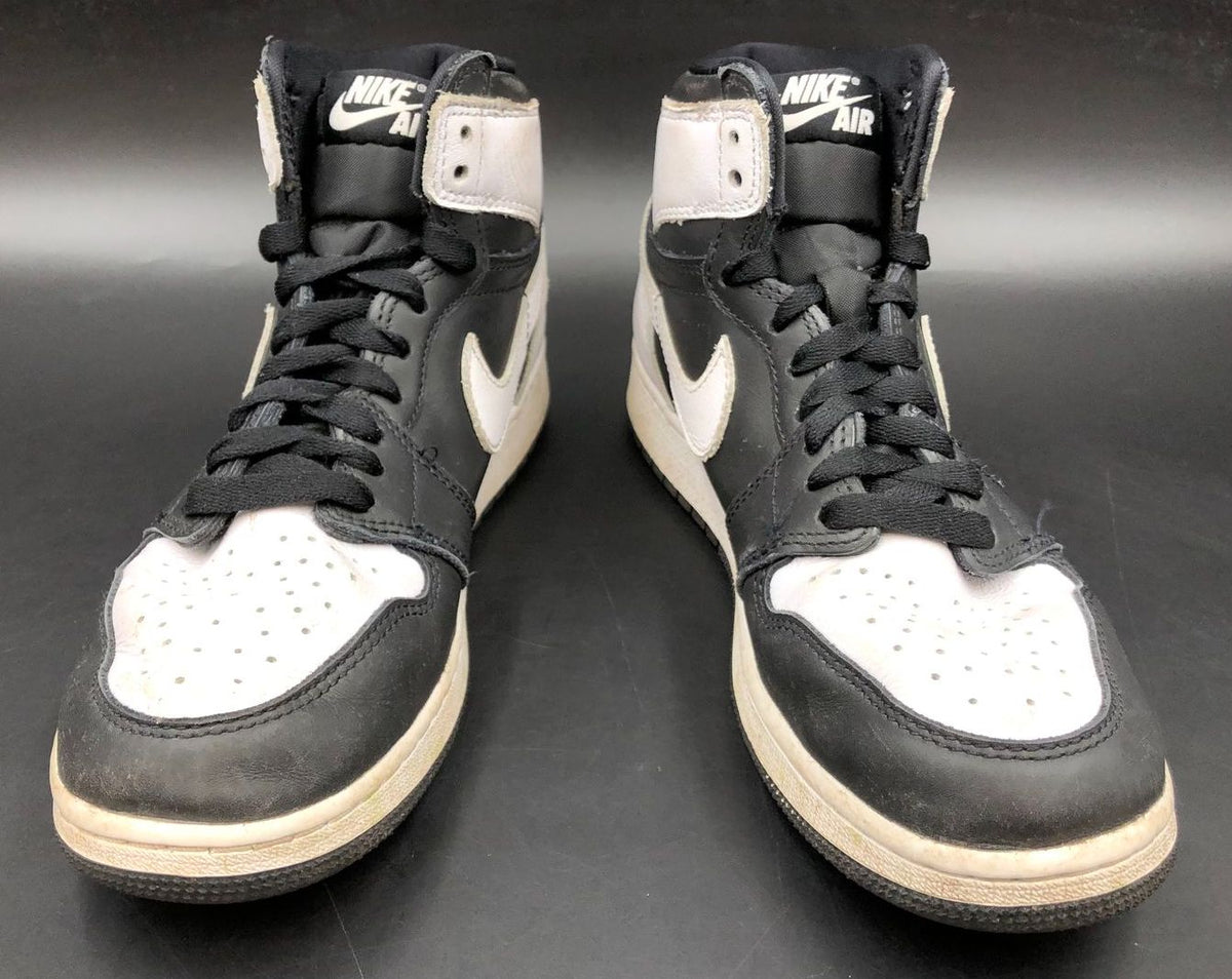 Nike Jordan 1 Retro High OG GS Boys' 'Black White 2.0' Sneakers - Sz 6.5Y (+COA)
