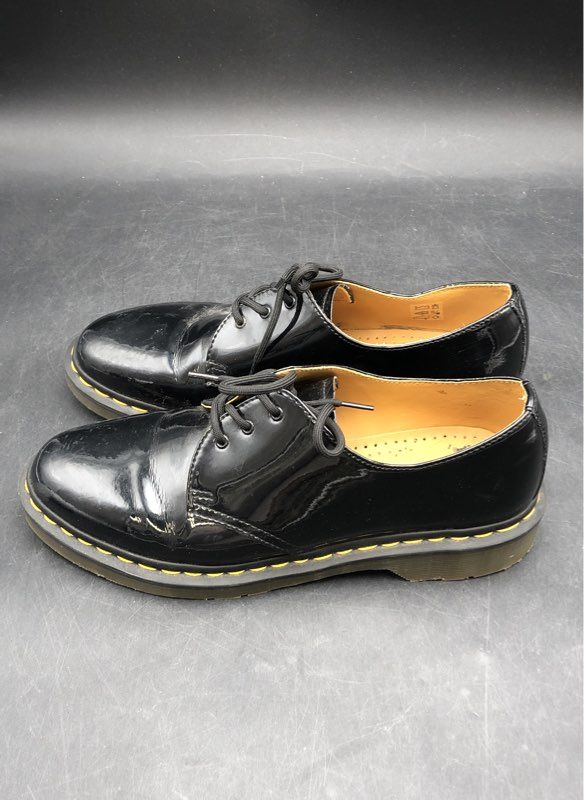 Dr. Martens Women's Black Oxford Dress Shoes - Size 10