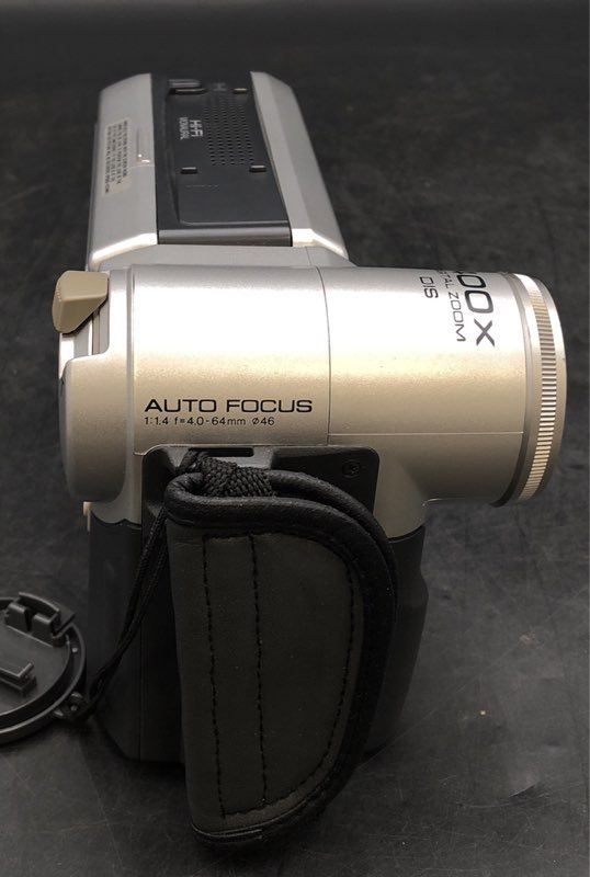 Sharp VL-AH150U 400X Digital Zoom Hi-8 Analog Camcorder