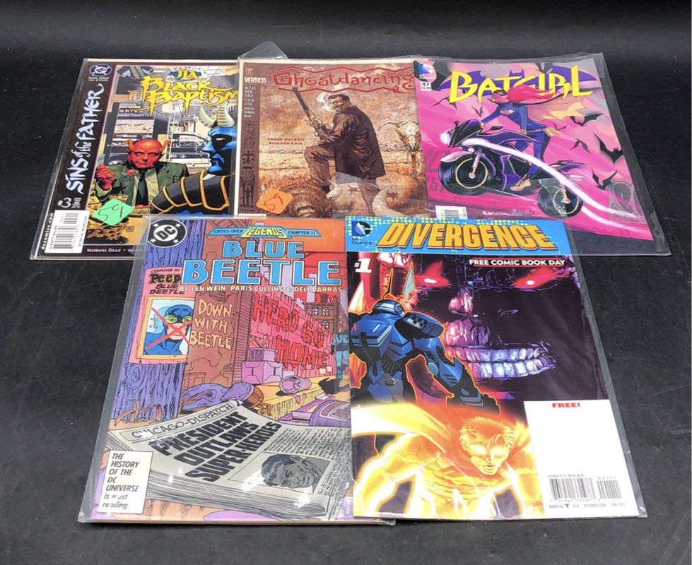 DC Comic Book Lot Modern Age New 52 Rebirth Superhero 25 Comics