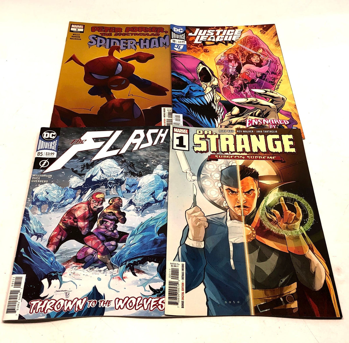 Marvel DC Comic Book Lot Modern Age Superhero 21 Comics Spider-Man Superman
