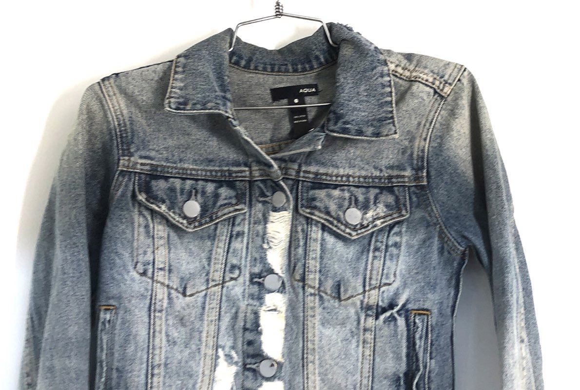Aqua Women's Blue Distressed Destructed Cropped Denim Jacket Sz XS