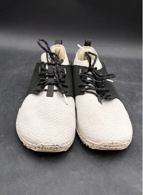 True Linkswear Men's Black White Athletic Shoes - Size 10.5