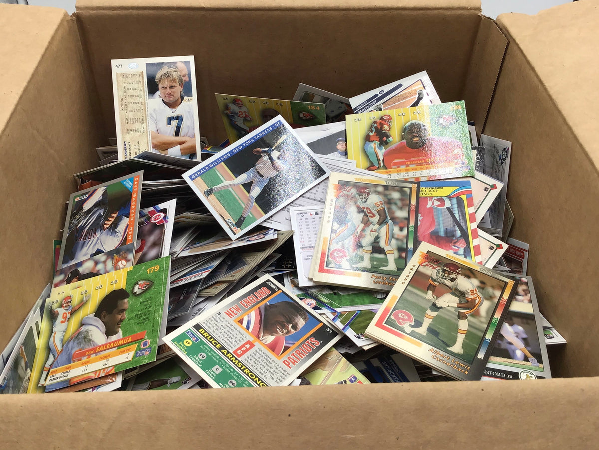 3 lbs. Lot of Baseball Cards. Medium Box, Unsorted