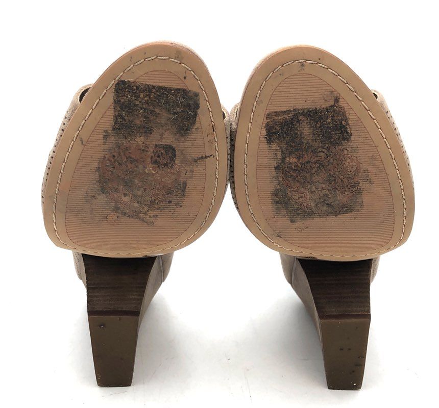 Vince Camuto Kentvi Taupe Perforated Suede Peep Toe Wedge Booties Size 9.5