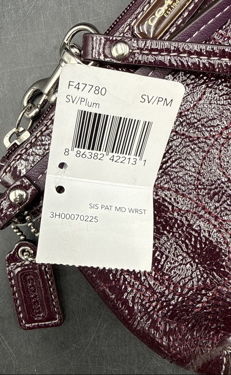 NWT Coach Plum Patent Leather Signature C Medium Wristlet Silver Hardware
