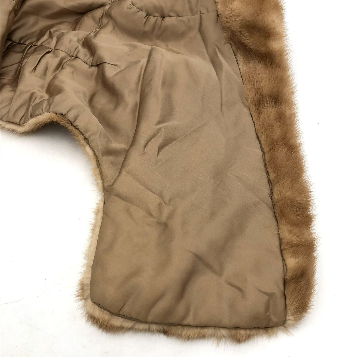 Vintage Women&#39;s Tan/Brown Luxury Fur Shawl/Shoulder Wrap with Silky Lining