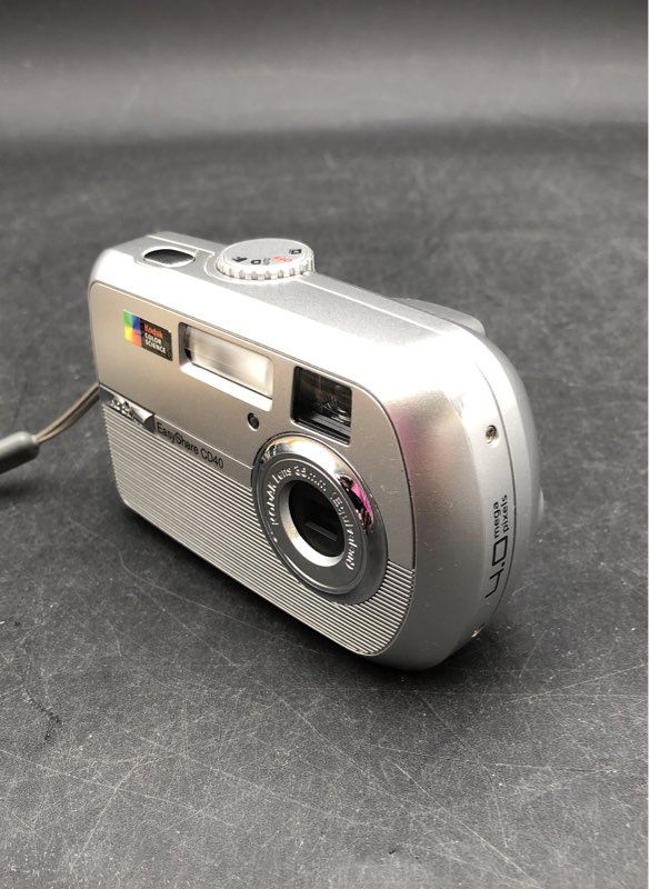 Kodak EasyShare CD40 Point & Shoot Digital Camera