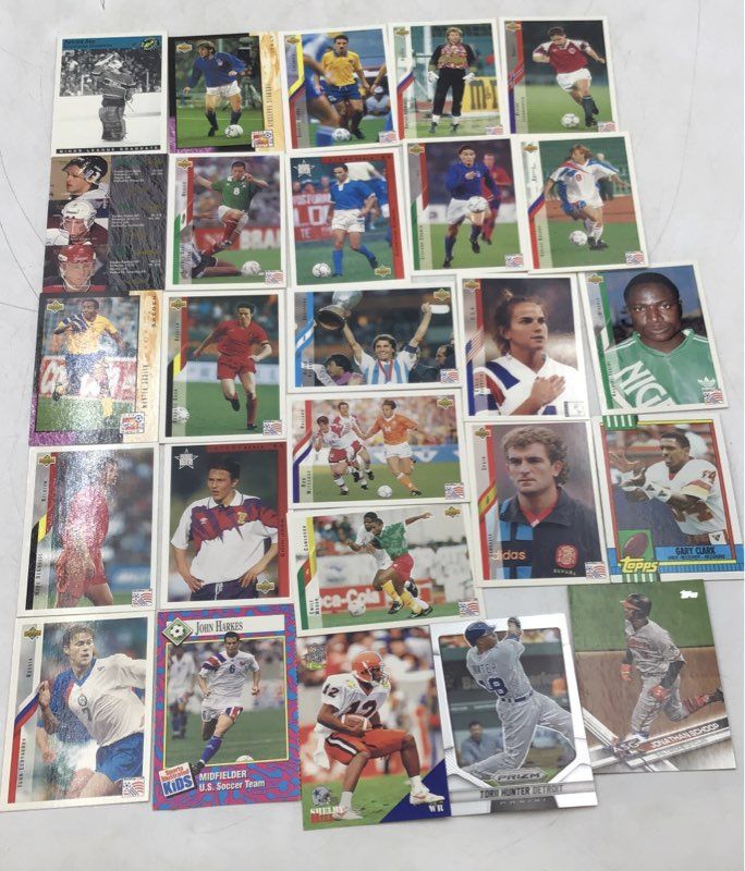 17.2lbs Lot Of Assorted Sports Trading Cards. Medium Box, Unsorted